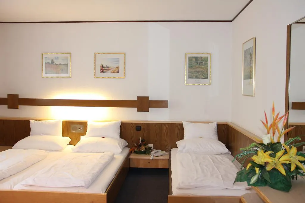 Hotel Lenas Vienna 3*,