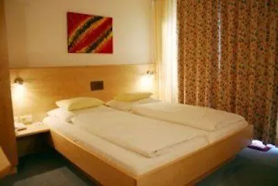 ***  Hotel Lenas Vienna Austria